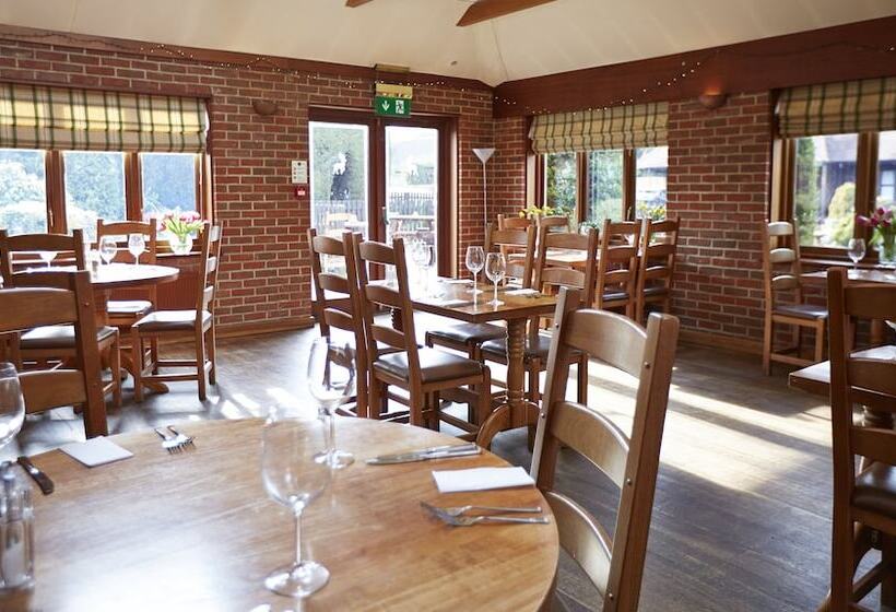 ホテル White Hart By Chef & Brewer Collection