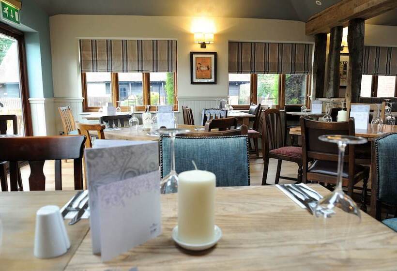 ホテル White Hart By Chef & Brewer Collection