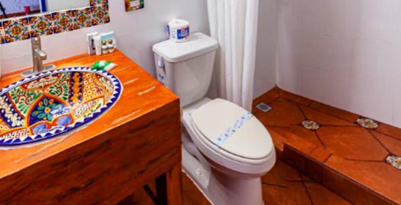 Las Rocas Resort And Spa