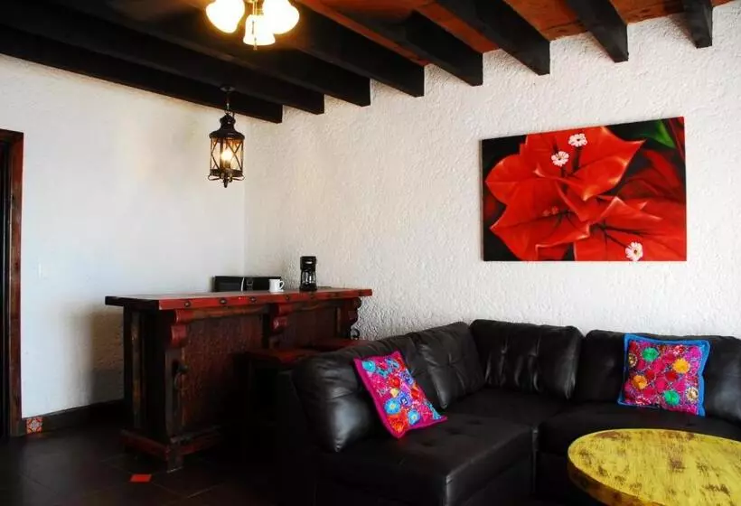 Las Rocas Resort And Spa