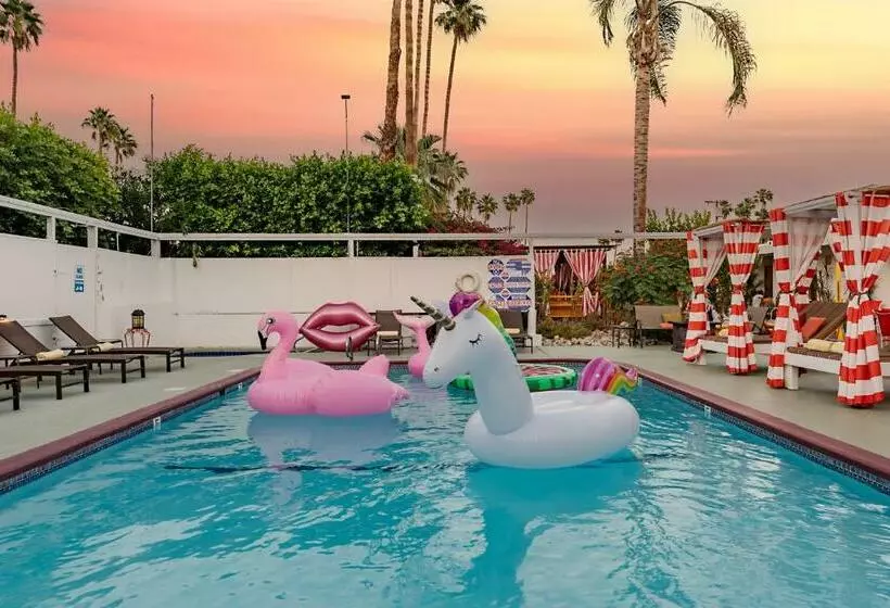 ホテル Float Palm Springs Adults Only
