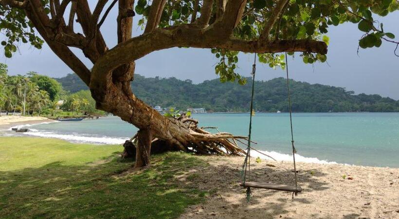 Bed & Breakfast Cafe Del Mar Sapzurro