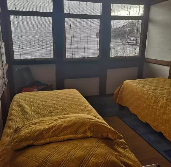 ベッドアンドブレックファースト Cafe Del Mar Sapzurro