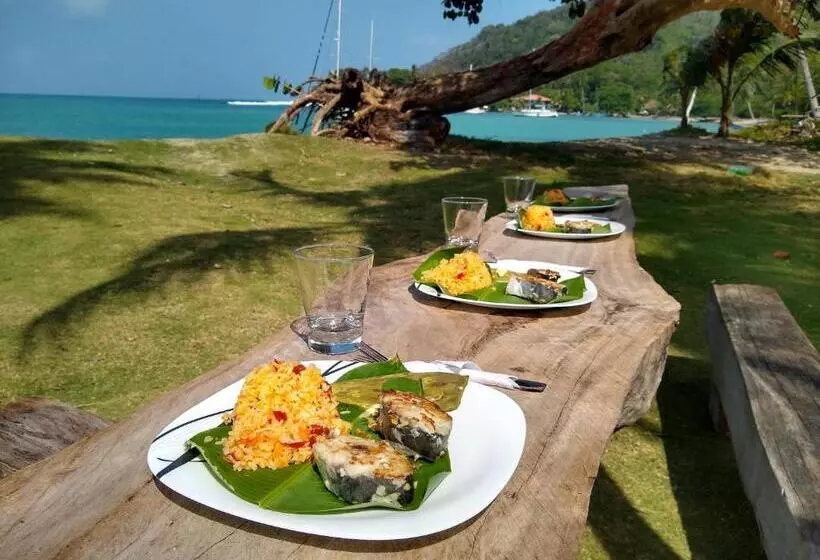 ベッドアンドブレックファースト Cafe Del Mar Sapzurro