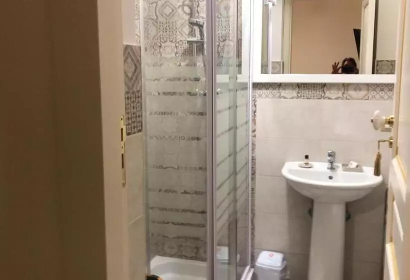 Aamiaismajoitus (B&B) Domus Aurea