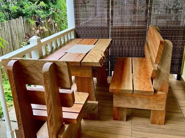 پانسیون Captain's Villa