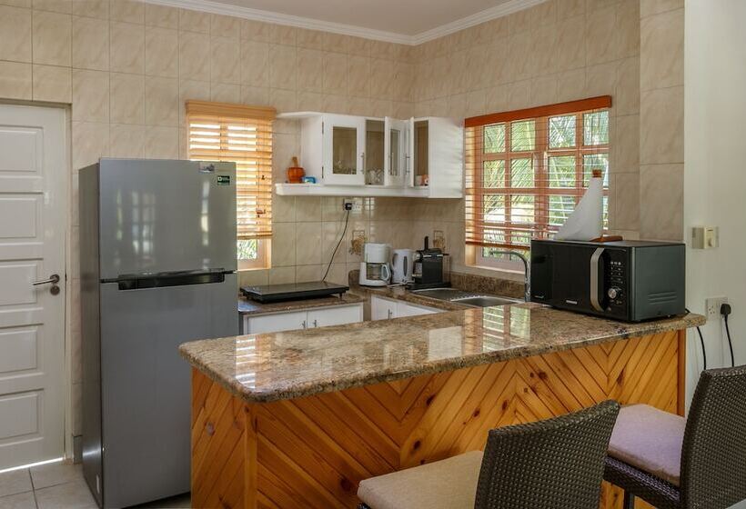 Majatalo Captain's Villa