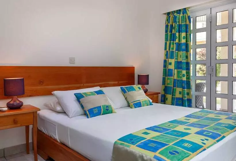 پانسیون Captain's Villa