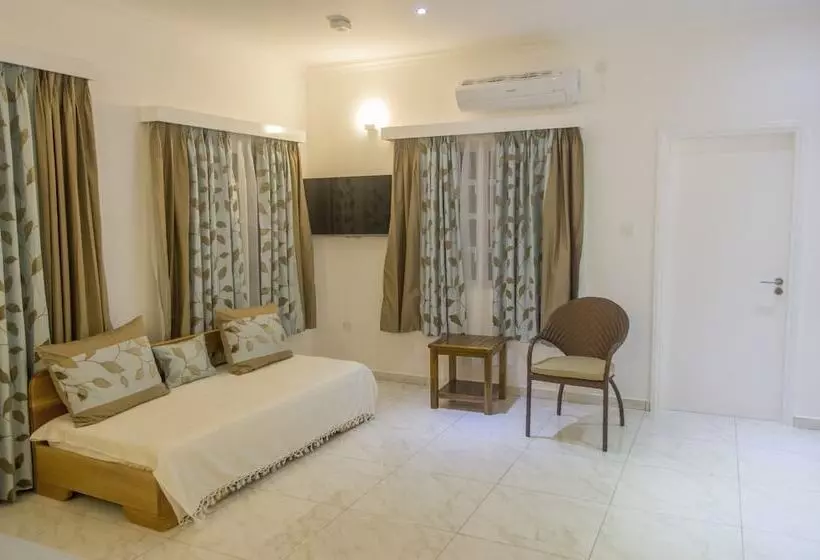 پانسیون Captain's Villa