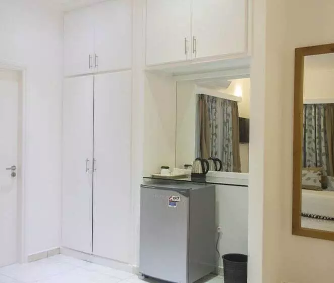 پانسیون Captain's Villa