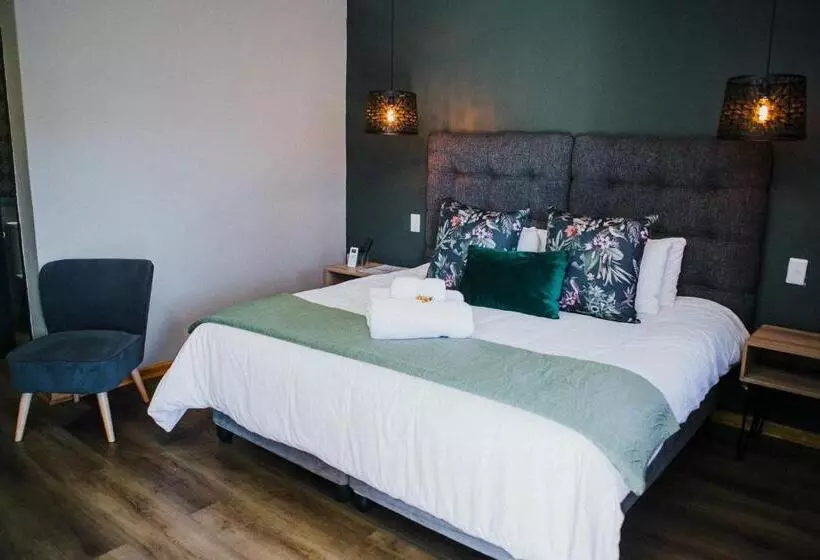 Majatalo The Jackal Guesthouse