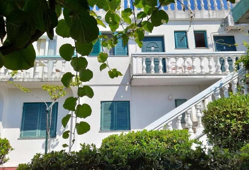 پانسیون Studios Annie