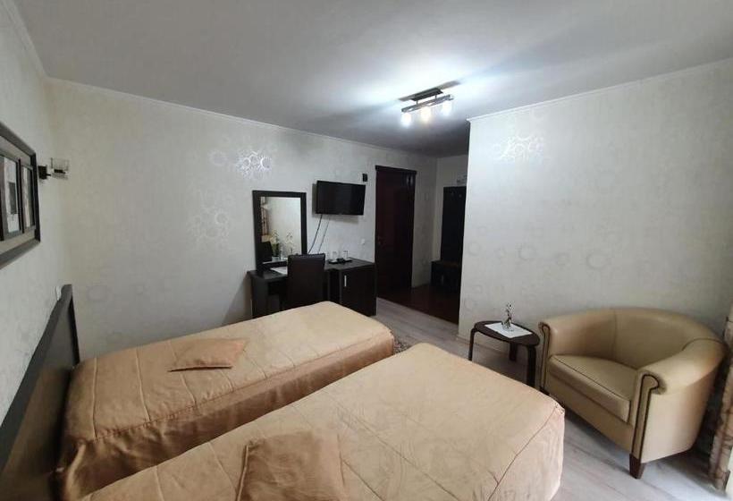 پانسیون Vila Class