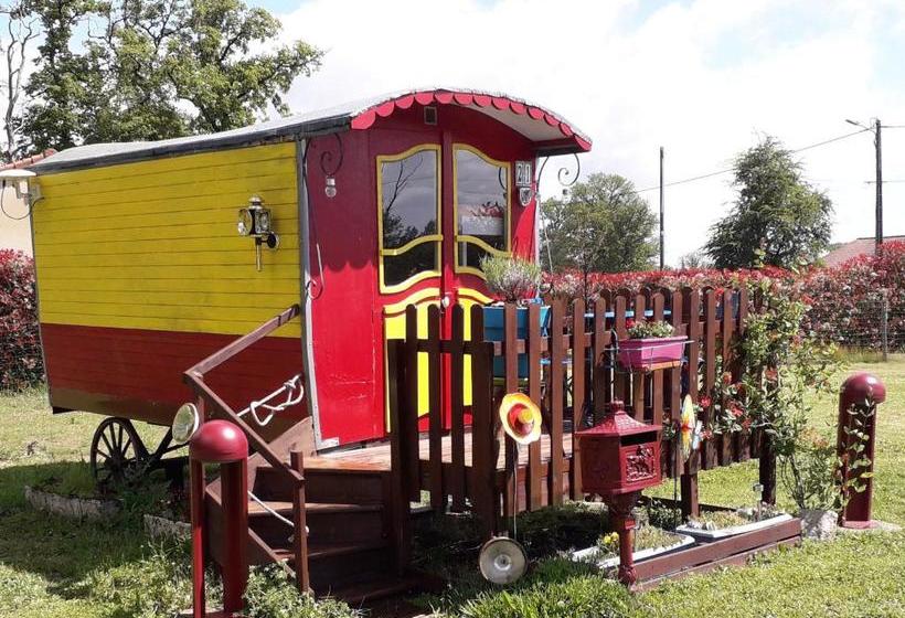 Bed and Breakfast La Roulotte Des Trois Arbres