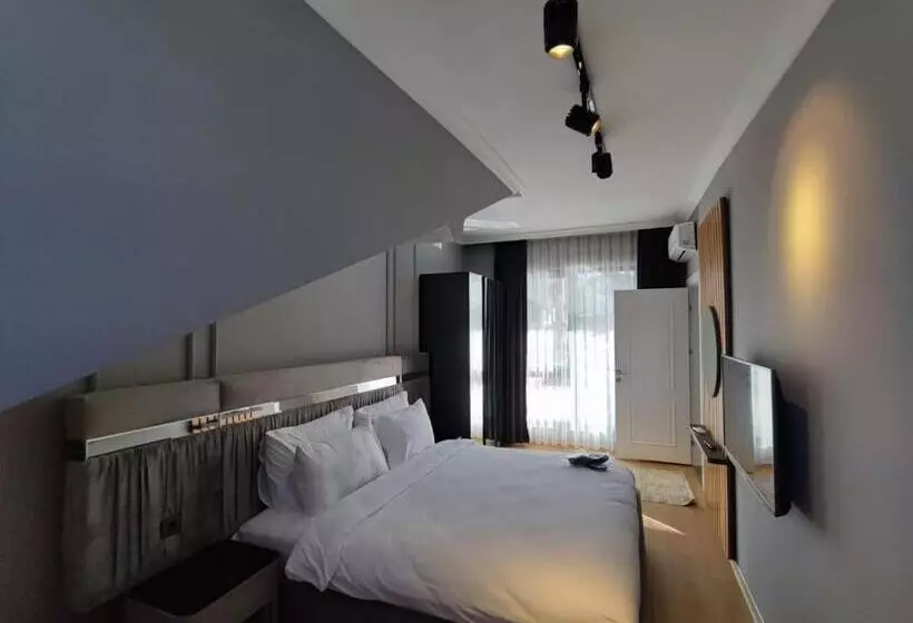 Aileena Hotel & Villas