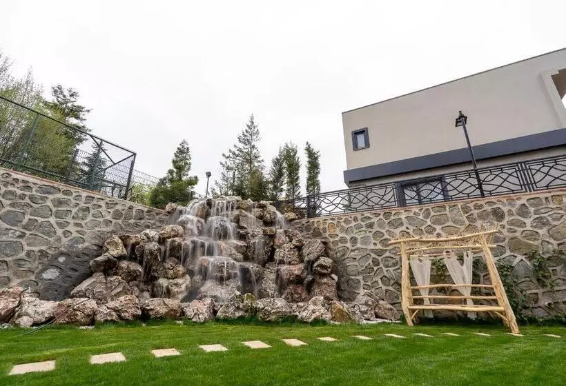 Aileena Hotel & Villas