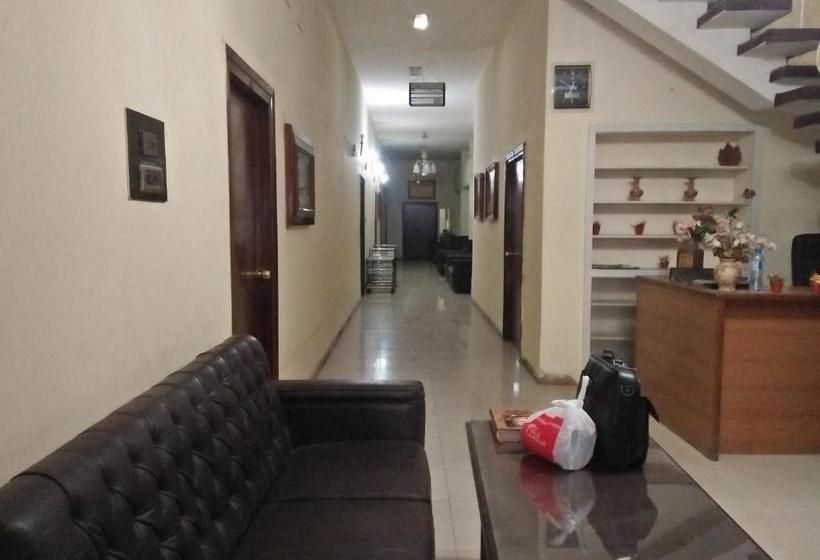 هتل Ambassador Multan