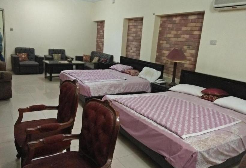 هتل Ambassador Multan