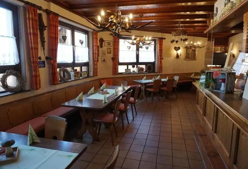 ホテル Gasthof Zum Löwen