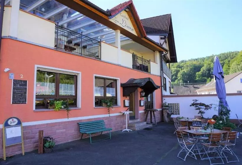 ホテル Gasthof Zum Löwen