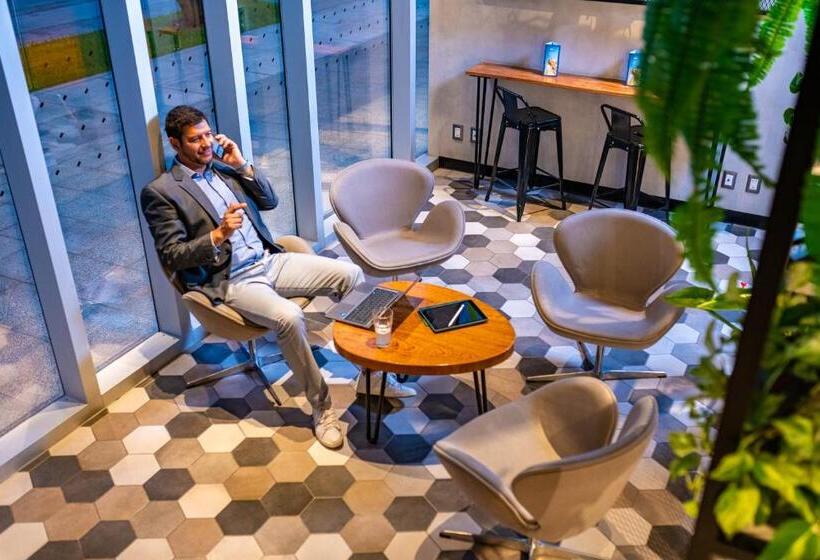 Hotel Ibis Styles Lima San Isidro