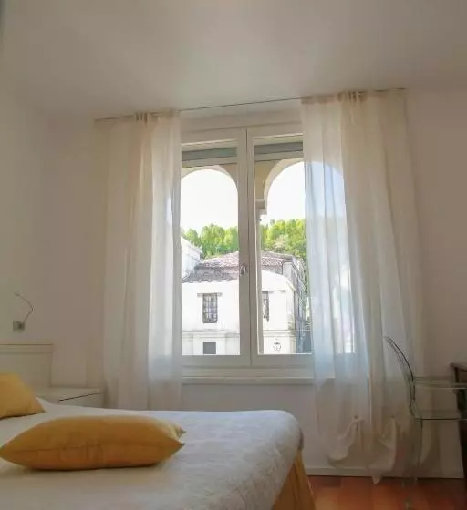 ホテル Locanda Mezzosale