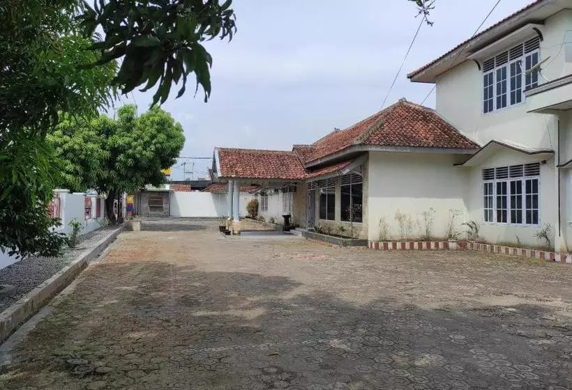 هتل Oyo 90467  Putrajaya