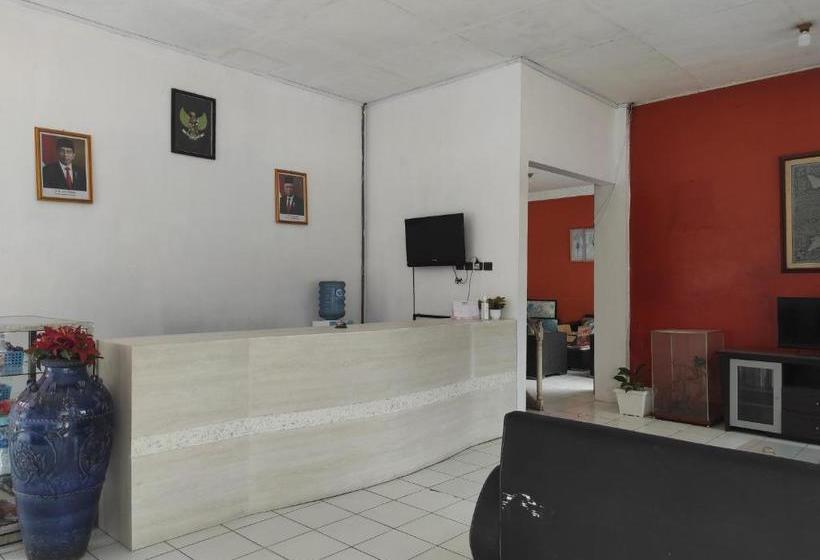 בית מלון כפרי Oyo 90467  Putrajaya