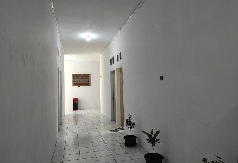 בית מלון כפרי Oyo 90467  Putrajaya