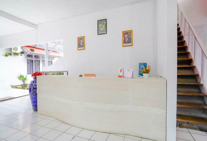 בית מלון כפרי Oyo 90467  Putrajaya