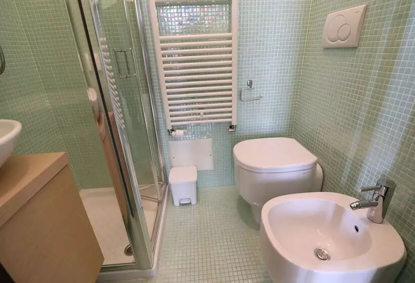 ペンション Triple Superior Red Orange