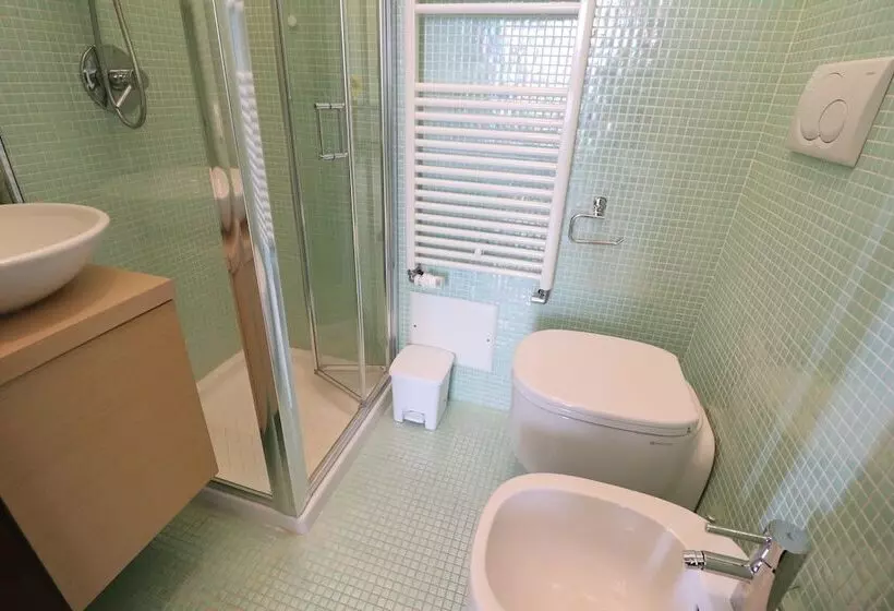 ペンション Triple Superior Red Orange