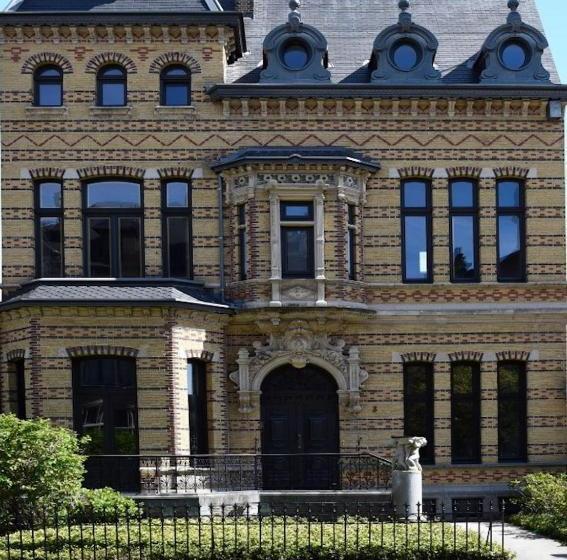 Отель The Scent Residence