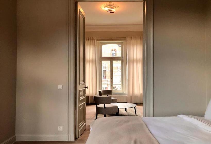 Отель The Scent Residence