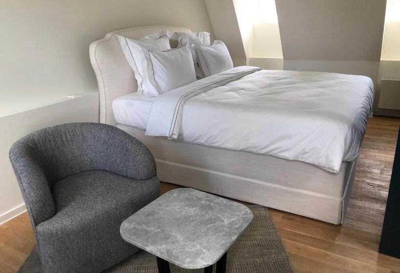 Отель The Scent Residence