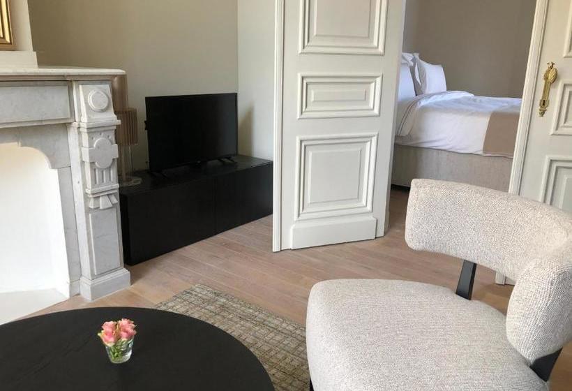 Отель The Scent Residence