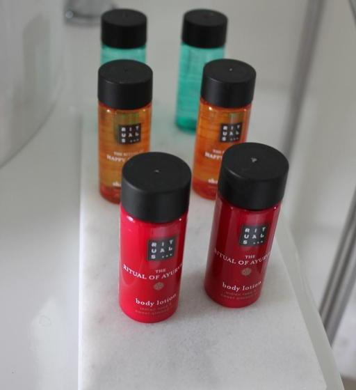 Отель The Scent Residence