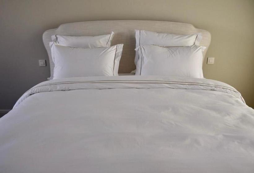 Отель The Scent Residence