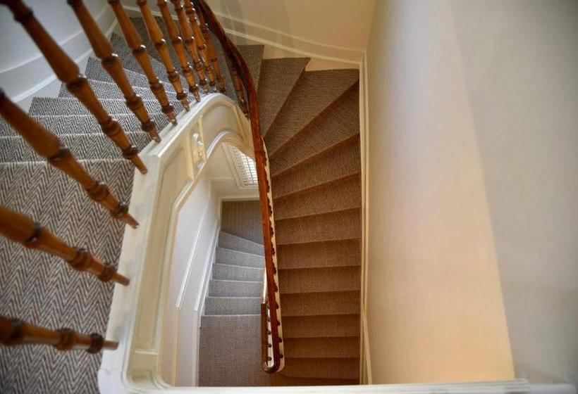 Отель The Scent Residence