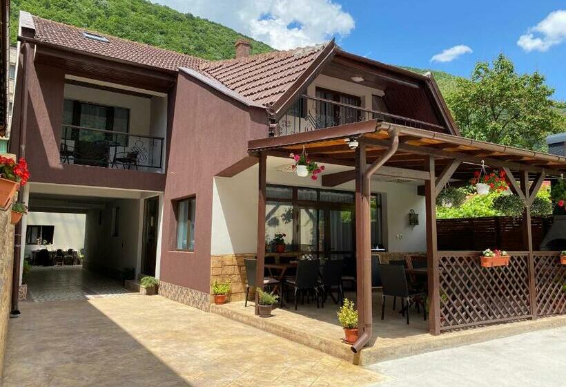 پانسیون Casa Adriana