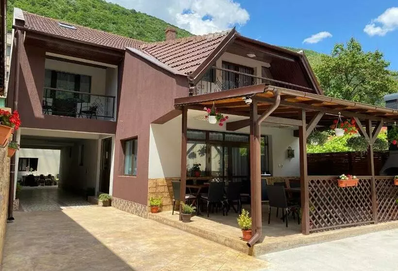 پانسیون Casa Adriana