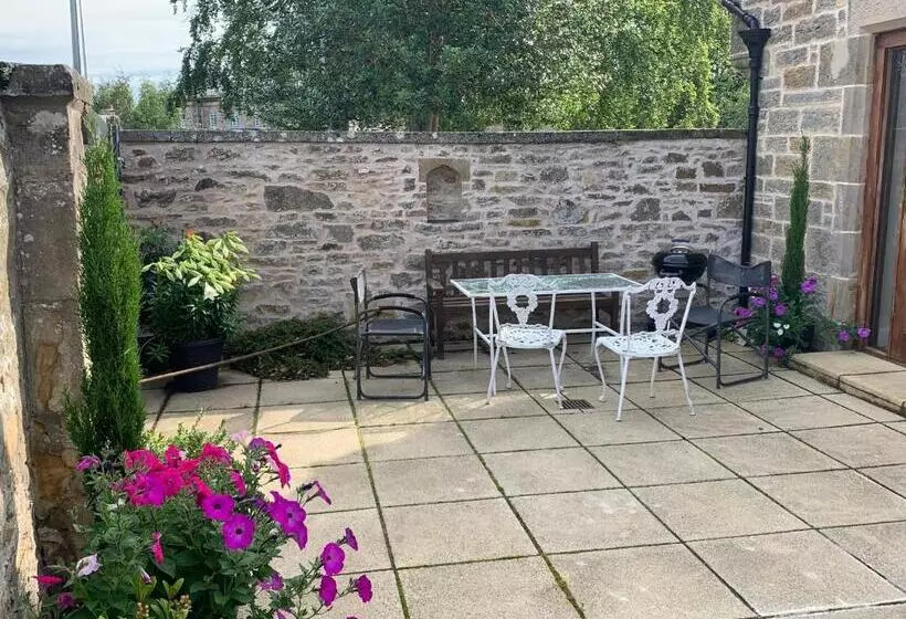 Majatalo Kilmorie House