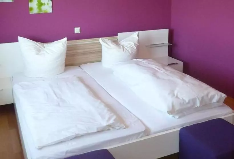 ホテル Gasthof Adler Güttingen