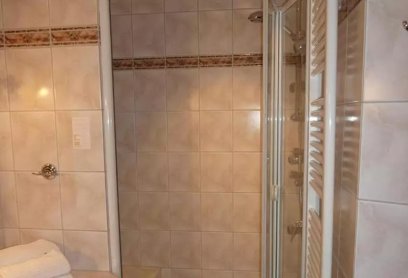 ホテル Gasthof Adler Güttingen