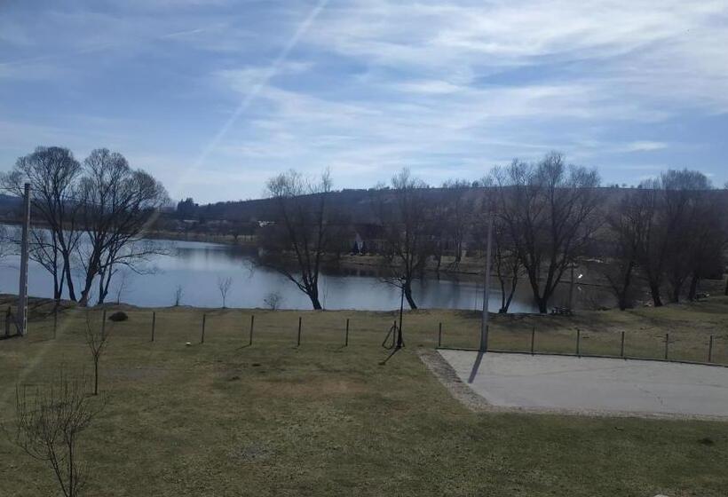 ユースホステル Miklós Fogadó és étterem