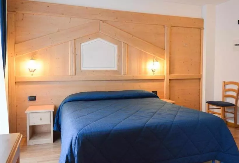 Hotelli Abete Bianco