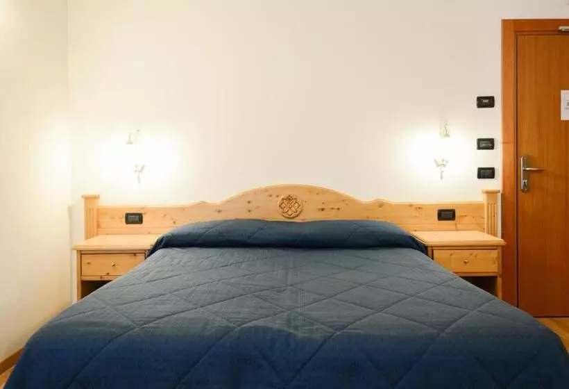 Hotelli Abete Bianco