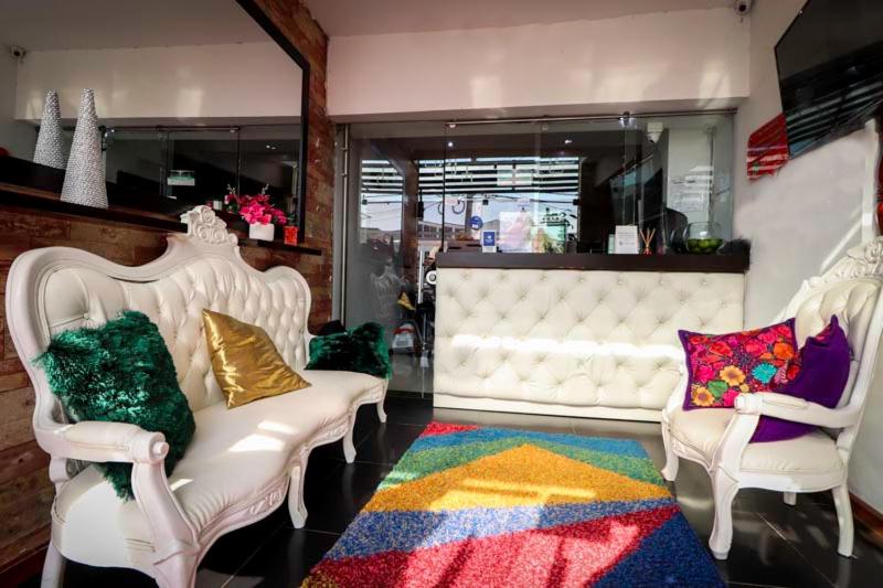 בית מלון כפרי Funza Plaza