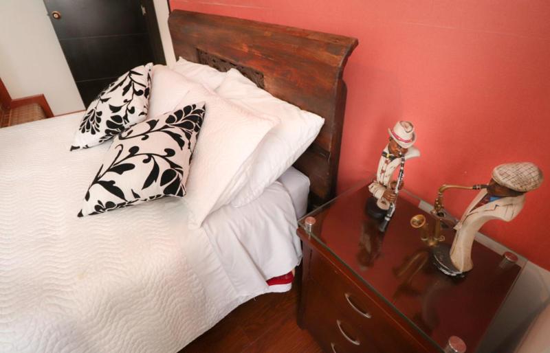 בית מלון כפרי Funza Plaza