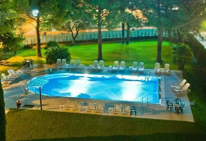 Отель Gardesana